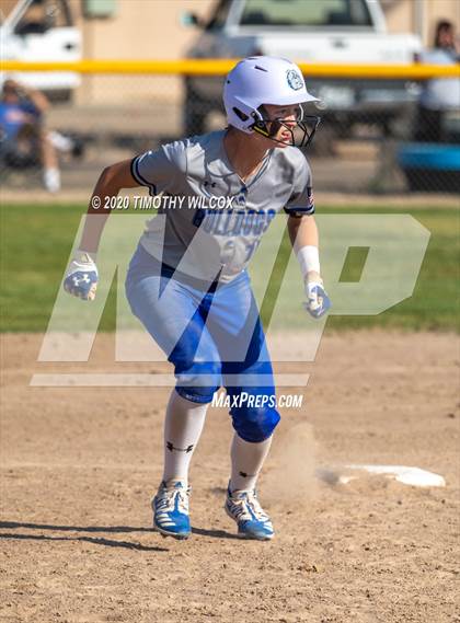 Thumbnail 2 in North Platte vs Lincoln Northeast (NSAA A4 District Playoff) photogallery.
