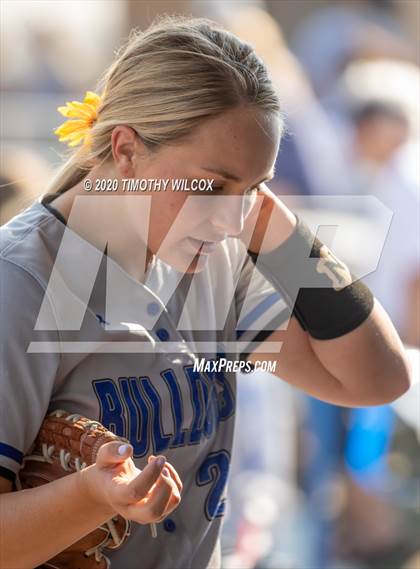 Thumbnail 3 in North Platte vs Lincoln Northeast (NSAA A4 District Playoff) photogallery.