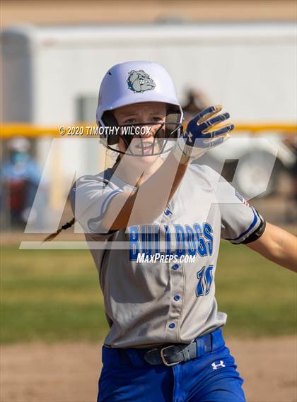 Thumbnail 3 in North Platte vs Lincoln Northeast (NSAA A4 District Playoff) photogallery.