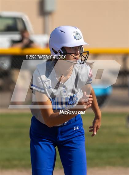 Thumbnail 2 in North Platte vs Lincoln Northeast (NSAA A4 District Playoff) photogallery.
