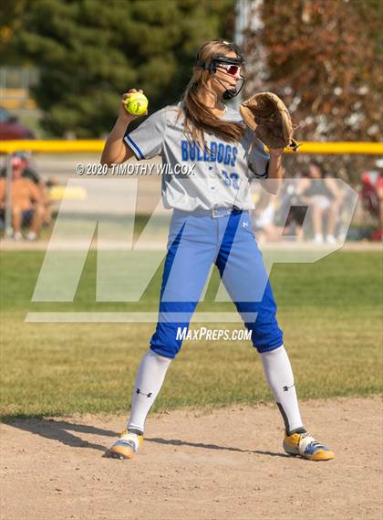 Thumbnail 2 in North Platte vs Lincoln Northeast (NSAA A4 District Playoff) photogallery.