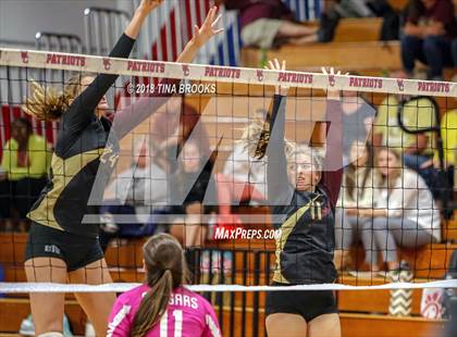 Thumbnail 2 in Croatan vs. Dixon photogallery.