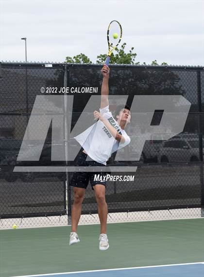 Thumbnail 1 in Reagan [Ronald] vs West Brook (UIL 6A Boys Singles State Quarterfinal) photogallery.