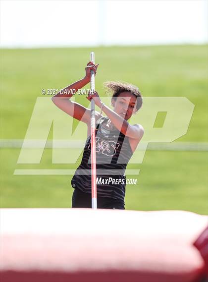 Thumbnail 2 in KC Suburban Red Conf. Champ. - Girls Field photogallery.