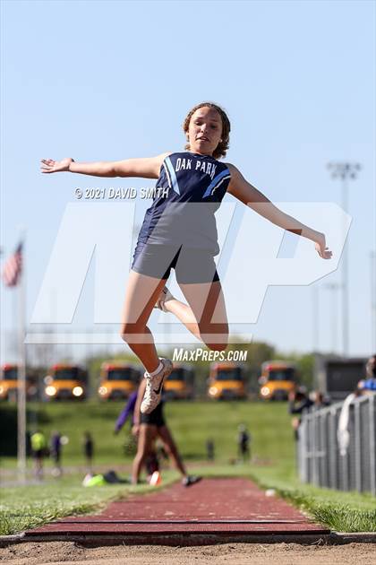 Thumbnail 3 in KC Suburban Red Conf. Champ. - Girls Field photogallery.
