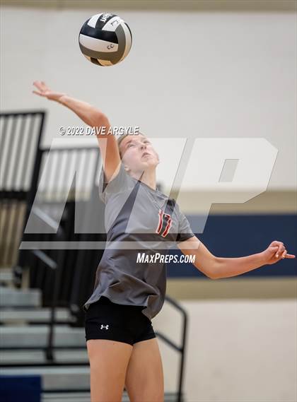 Thumbnail 1 in Mountain Ridge @ Corner Canyon photogallery.