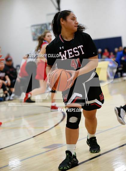 Thumbnail 2 in West vs. Ben Lomond (South Mountain Holiday Classic) photogallery.