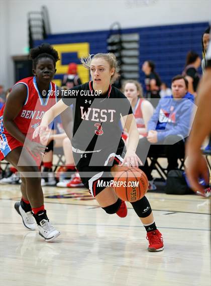 Thumbnail 2 in West vs. Ben Lomond (South Mountain Holiday Classic) photogallery.