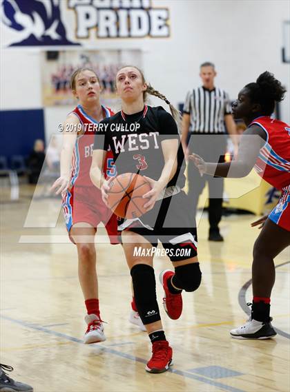 Thumbnail 1 in West vs. Ben Lomond (South Mountain Holiday Classic) photogallery.