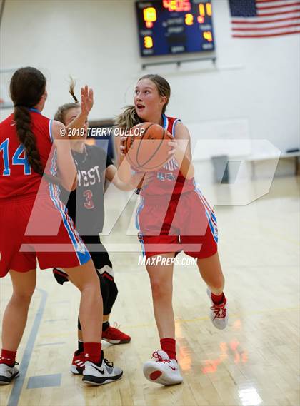 Thumbnail 3 in West vs. Ben Lomond (South Mountain Holiday Classic) photogallery.