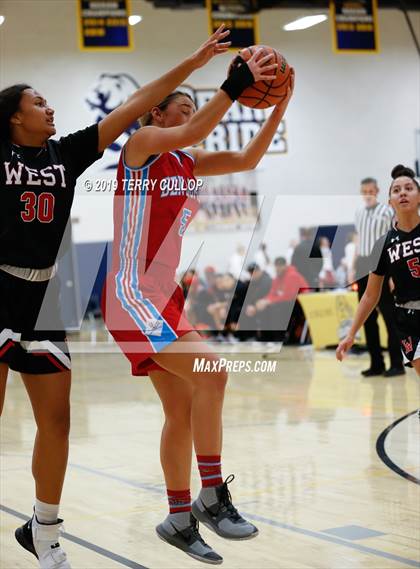 Thumbnail 1 in West vs. Ben Lomond (South Mountain Holiday Classic) photogallery.