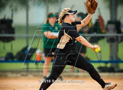 Thumbnail 2 in Lincoln Southeast vs. Pius X (Lincoln Public Schools Softball Classic) photogallery.
