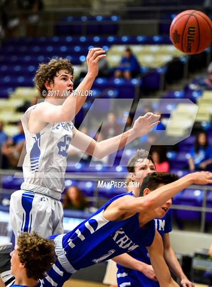 Thumbnail 2 in Krum vs. Peaster photogallery.