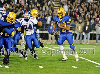 Thumbnail 2 in Grant vs. Folsom (CIF SJS D2 Final) photogallery.