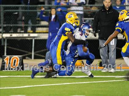 Thumbnail 3 in Grant vs. Folsom (CIF SJS D2 Final) photogallery.