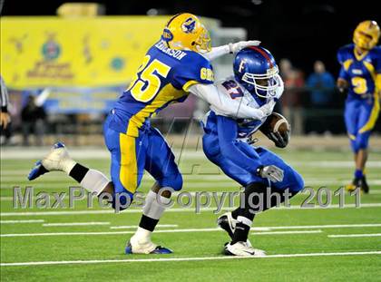 Thumbnail 3 in Grant vs. Folsom (CIF SJS D2 Final) photogallery.