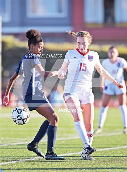 Thumbnail 3 in St. Ignatius vs. Carlmont (CIF CCS D1 Playoff) photogallery.