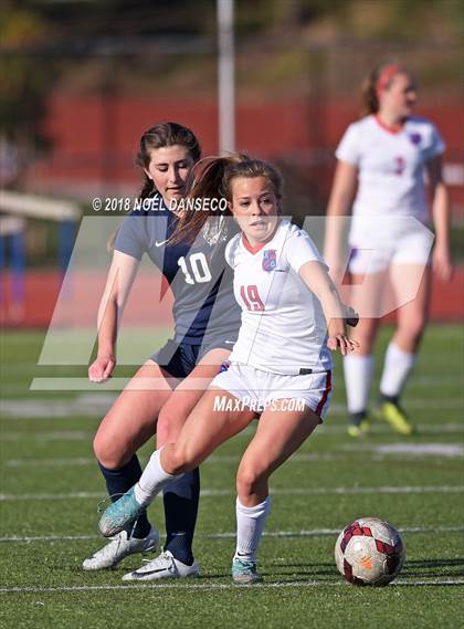 Thumbnail 2 in St. Ignatius vs. Carlmont (CIF CCS D1 Playoff) photogallery.