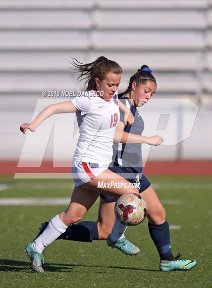 Thumbnail 1 in St. Ignatius vs. Carlmont (CIF CCS D1 Playoff) photogallery.