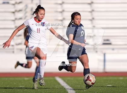 Thumbnail 3 in St. Ignatius vs. Carlmont (CIF CCS D1 Playoff) photogallery.