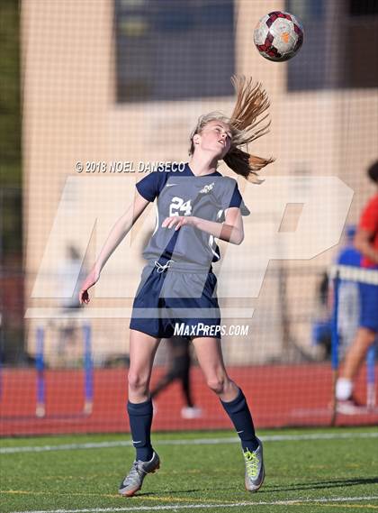 Thumbnail 3 in St. Ignatius vs. Carlmont (CIF CCS D1 Playoff) photogallery.