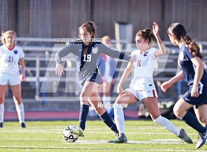 Thumbnail 1 in St. Ignatius vs. Carlmont (CIF CCS D1 Playoff) photogallery.