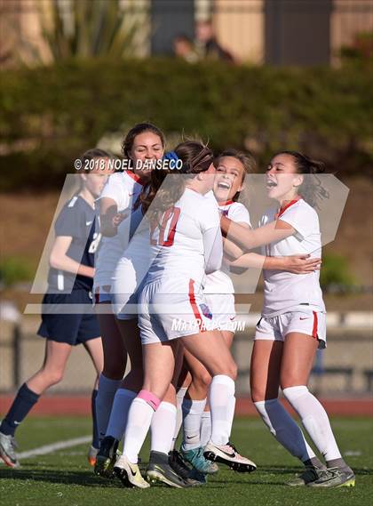Thumbnail 2 in St. Ignatius vs. Carlmont (CIF CCS D1 Playoff) photogallery.