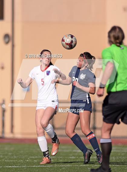 Thumbnail 3 in St. Ignatius vs. Carlmont (CIF CCS D1 Playoff) photogallery.