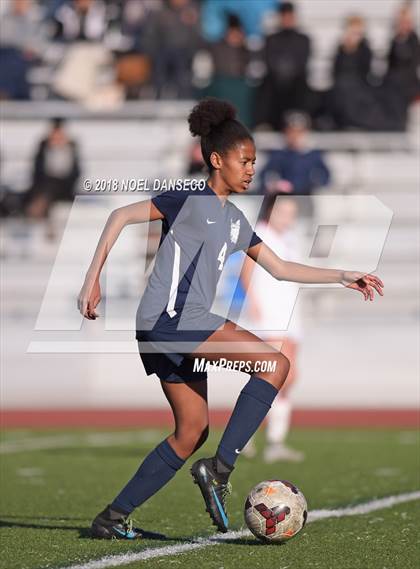 Thumbnail 2 in St. Ignatius vs. Carlmont (CIF CCS D1 Playoff) photogallery.