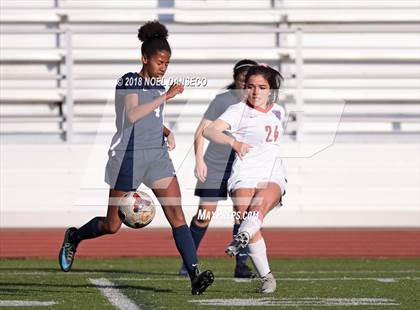 Thumbnail 2 in St. Ignatius vs. Carlmont (CIF CCS D1 Playoff) photogallery.