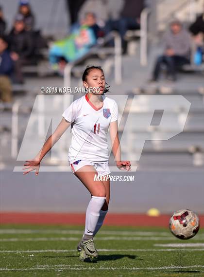 Thumbnail 3 in St. Ignatius vs. Carlmont (CIF CCS D1 Playoff) photogallery.