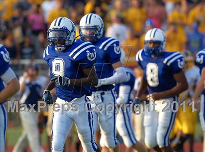 Thumbnail 1 in Walnut Hills vs. Wyoming (Skyline Chili Crosstown Showdown) photogallery.