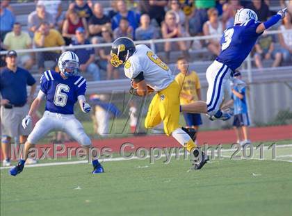 Thumbnail 1 in Walnut Hills vs. Wyoming (Skyline Chili Crosstown Showdown) photogallery.