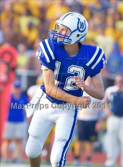 Thumbnail 3 in Walnut Hills vs. Wyoming (Skyline Chili Crosstown Showdown) photogallery.