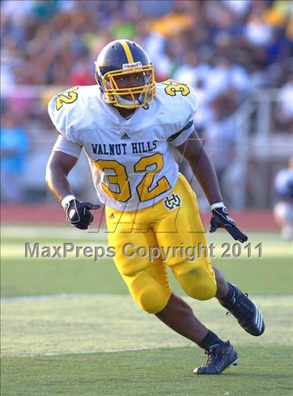 Thumbnail 2 in Walnut Hills vs. Wyoming (Skyline Chili Crosstown Showdown) photogallery.