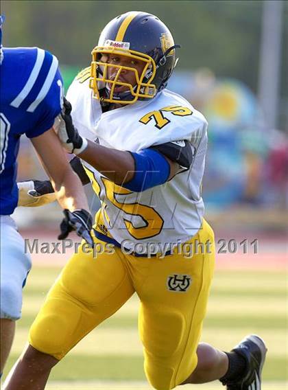 Thumbnail 3 in Walnut Hills vs. Wyoming (Skyline Chili Crosstown Showdown) photogallery.