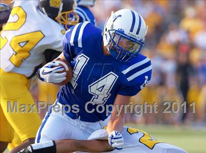 Thumbnail 2 in Walnut Hills vs. Wyoming (Skyline Chili Crosstown Showdown) photogallery.