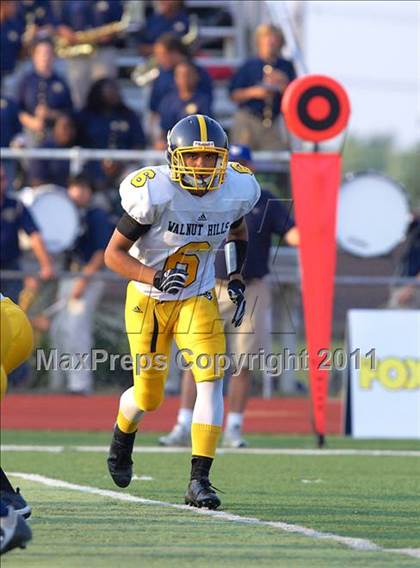 Thumbnail 3 in Walnut Hills vs. Wyoming (Skyline Chili Crosstown Showdown) photogallery.