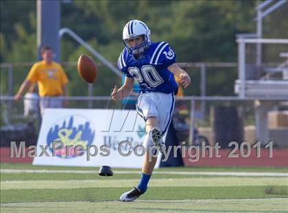 Thumbnail 3 in Walnut Hills vs. Wyoming (Skyline Chili Crosstown Showdown) photogallery.