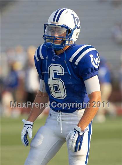 Thumbnail 3 in Walnut Hills vs. Wyoming (Skyline Chili Crosstown Showdown) photogallery.