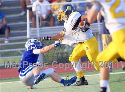 Thumbnail 1 in Walnut Hills vs. Wyoming (Skyline Chili Crosstown Showdown) photogallery.