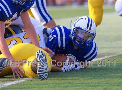 Thumbnail 1 in Walnut Hills vs. Wyoming (Skyline Chili Crosstown Showdown) photogallery.
