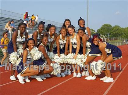 Thumbnail 3 in Walnut Hills vs. Wyoming (Skyline Chili Crosstown Showdown) photogallery.