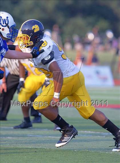 Thumbnail 2 in Walnut Hills vs. Wyoming (Skyline Chili Crosstown Showdown) photogallery.