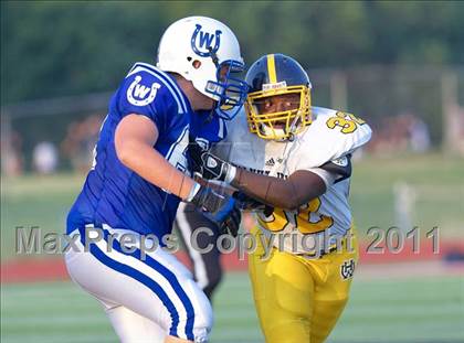 Thumbnail 3 in Walnut Hills vs. Wyoming (Skyline Chili Crosstown Showdown) photogallery.
