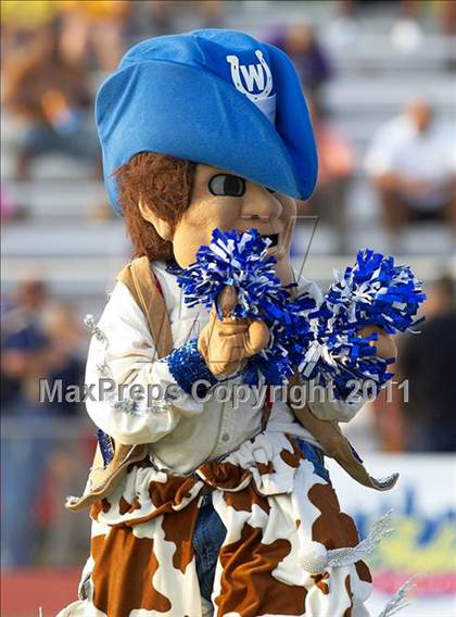 Thumbnail 3 in Walnut Hills vs. Wyoming (Skyline Chili Crosstown Showdown) photogallery.