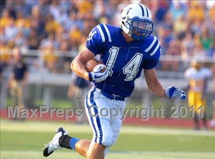 Thumbnail 1 in Walnut Hills vs. Wyoming (Skyline Chili Crosstown Showdown) photogallery.