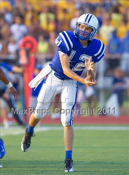 Thumbnail 3 in Walnut Hills vs. Wyoming (Skyline Chili Crosstown Showdown) photogallery.