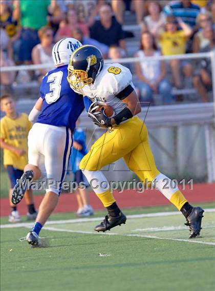 Thumbnail 2 in Walnut Hills vs. Wyoming (Skyline Chili Crosstown Showdown) photogallery.