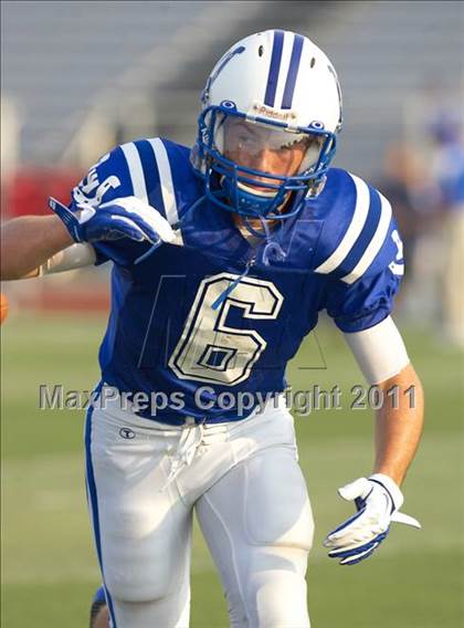 Thumbnail 3 in Walnut Hills vs. Wyoming (Skyline Chili Crosstown Showdown) photogallery.
